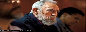 Fidel Castro Tandatangani Pernyataan Dukung Palestina Fidel Castro Tandatangani Pernyataan Dukung Palestina