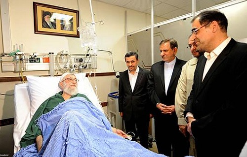 گزارش تصویری: عیادت مسئولان نظام با مقام معظم رهبری