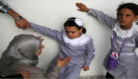 اولین روز مدرسه برای یک دختر یتیم فلسطینی