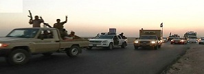 حركت كاروان داوطلبان مردي از بصره به سوي موصل براي مبارزه با داعش