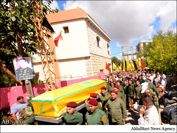 مراسم تشییع پیکر «حاج حسین عصام شبلی» از فرماندهان حزب الله لبنان در سوریه+تصاویر