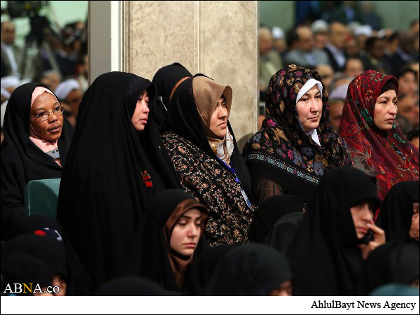 نخبگان سیاسی، علمی و دینی برای ایجاد وحدت در جوامع اسلامی، وظایف سنگینی برعهده دارند.