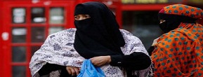 Hakim Senior Inggris Serukan Pembatasan Pakaian Muslimah