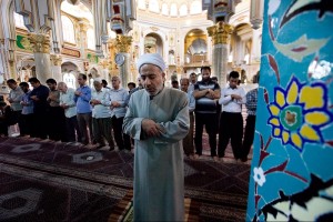  Di Iran, Sunni Memiliki 12.000 Lebih Masjid