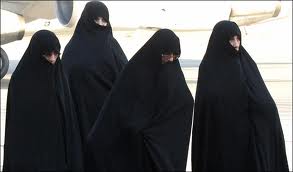 مفسرین کرام نے کلمھ"واضربوھن"(عورتوں کو مارو)کو آیھ نشوز میں کس طرح تفسیر کرتے ھیں اور اسکی کیا وجھ بتاتے ھیں؟   اللهءمحمدءعلیءاسلامءدینءTVshiaءشیعهءمنجیءقرآنءخداء