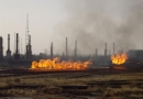भागते आतकंवादियों ने तेल के कुओं में लगाई आग